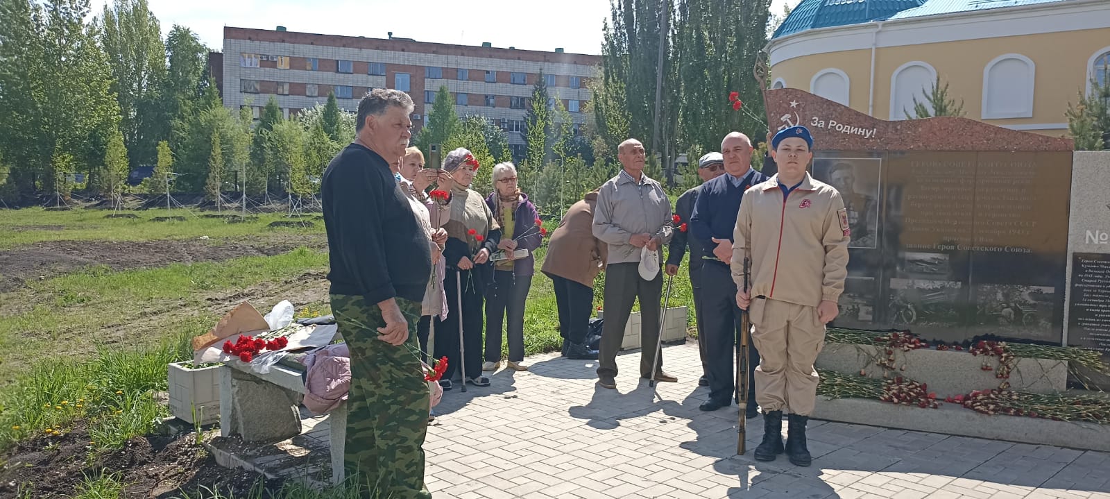 Мероприятие, посвященное 8-ой годовщине установления памятника Герою Советского Союза Михаилу Михайловичу Кузьмину.